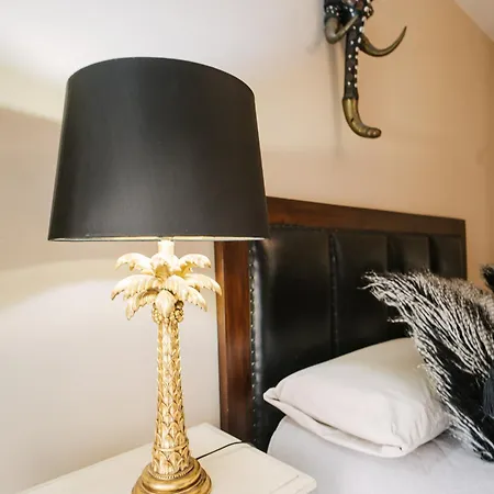 Apartamento Plaza Mayor Humedo Con Parking Incluido Leon Exterior photo